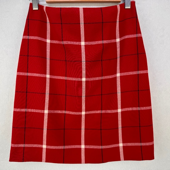 Ann Taylor Dresses & Skirts - Ann Taylor Petite Skirt Sz 2P Red Plaid zipper lined